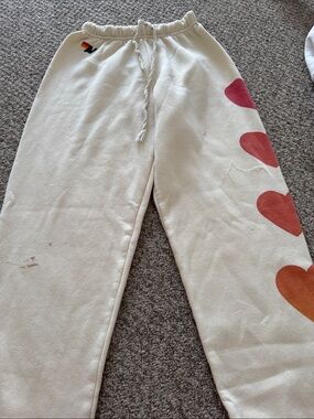 Kids Cream Sweatpants with Gradient Heart Print